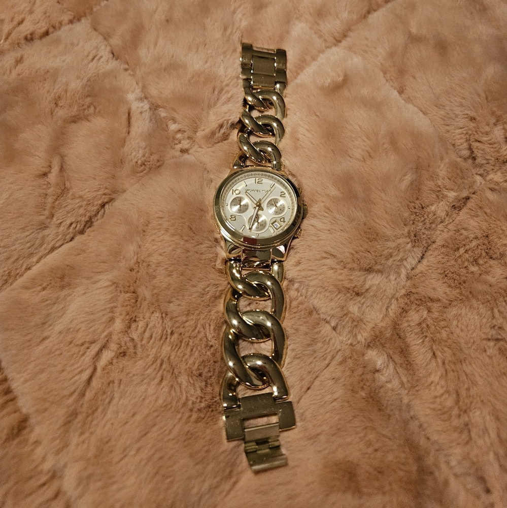 Michael Kors watch gold